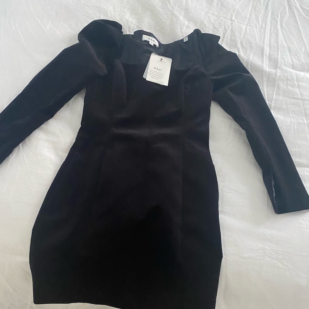 NWT ALC Carolyn Puffed Sleeved velvet mini dress - Picture 2 of 5